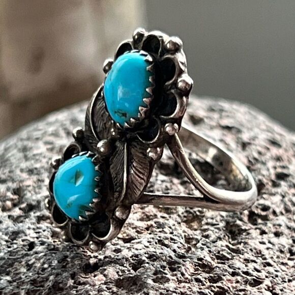 Vintage Navajo Turquoise & Sterling Silver Double Decker Ring - Picture 13 of 14